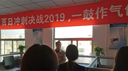悠悠寸草心，感恩父母情 ‖ 德瑞克儀器舉行十一月份感恩父母情抽獎(jiǎng)活動(dòng)！